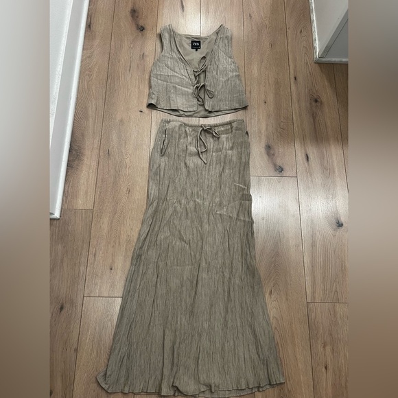 Zara Dresses & Skirts - Zara Tan Matching Set Skirt and Tank XS